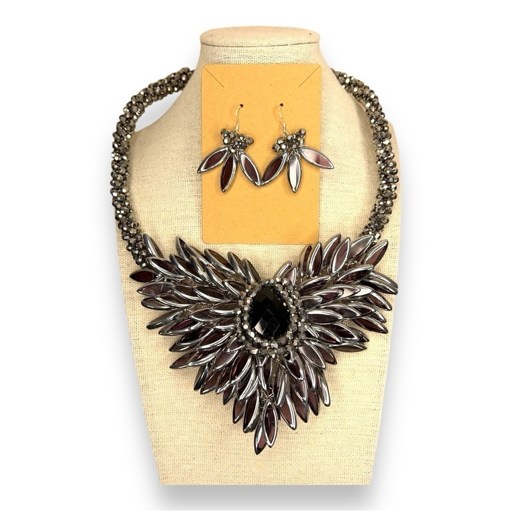 AERAVIDA GLASS BEAD NECKLACE STATEMENT HANDMADE EVENT GOTH FORMAL EVENING BLACK